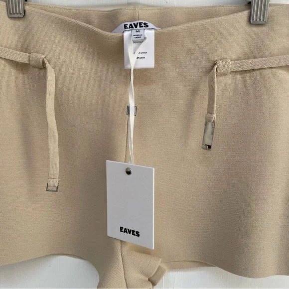Eaves Danni Belted Shorts NWT